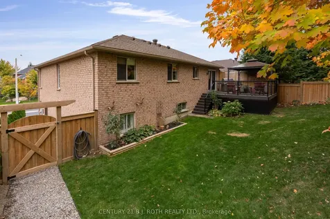 14 Brookfield Crescent Barrie ON L4N 9R4