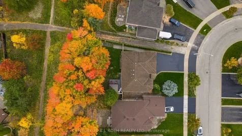 14 Brookfield Crescent Barrie ON L4N 9R4