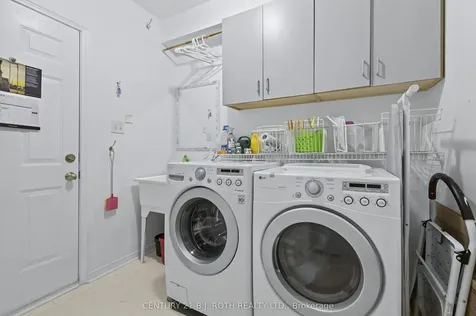 73 Rundle Crescent Barrie ON L4N 8E6