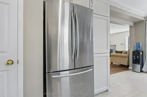 73 Rundle Crescent Barrie ON L4N 8E6