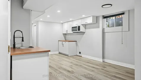 71 College Crescent Barrie ON L4M 2W5