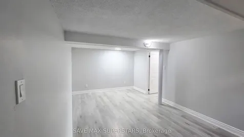 71 College Crescent Barrie ON L4M 2W5