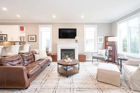 135 Sandringham Drive Barrie ON L4N 0Y9