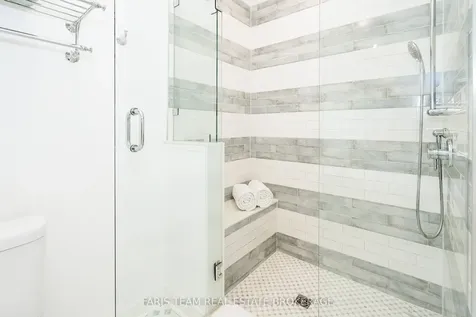 135 Sandringham Drive Barrie ON L4N 0Y9