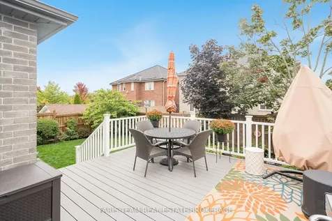 135 Sandringham Drive Barrie ON L4N 0Y9