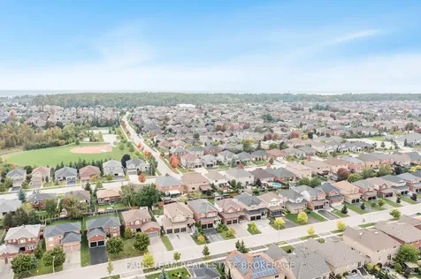 135 Sandringham Drive Barrie ON L4N 0Y9