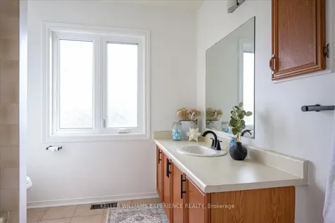 22 River Ridge Road Barrie ON L4N 7G2