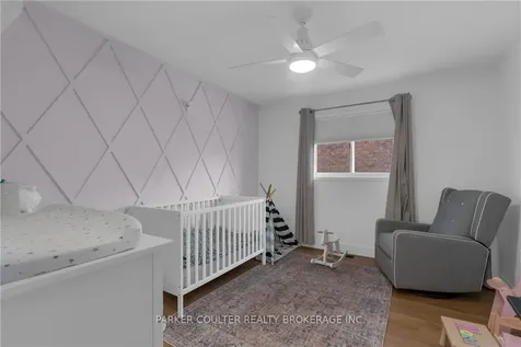 90 Larkin Drive Barrie ON L4M 7B4