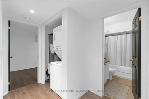 90 Larkin Drive Barrie ON L4M 7B4