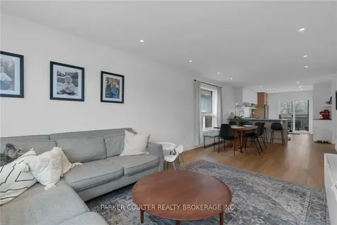 90 Larkin Drive Barrie ON L4M 7B4