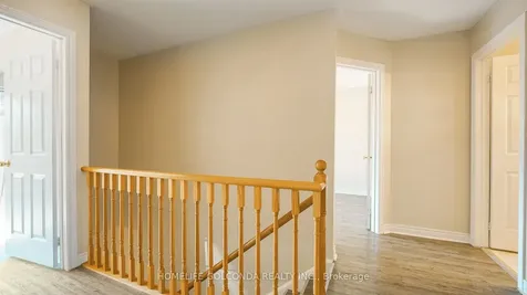 21 Bentley Crescent Barrie ON L4N 0Z1