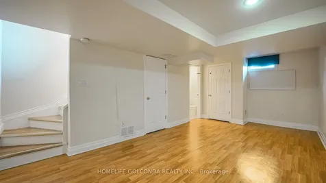 21 Bentley Crescent Barrie ON L4N 0Z1