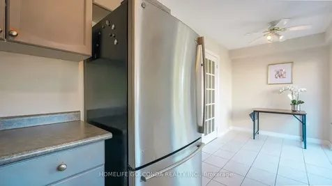 21 Bentley Crescent Barrie ON L4N 0Z1