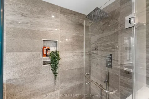 14 Rebecca Court Barrie ON L4N 0V5