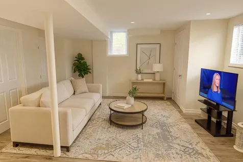 43 Delaney Crescent Barrie ON L4N 7C4