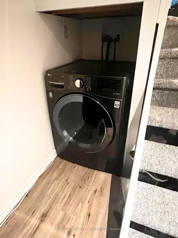 43 Delaney Crescent Barrie ON L4N 7C4