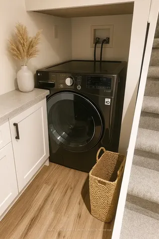 43 Delaney Crescent Barrie ON L4N 7C4