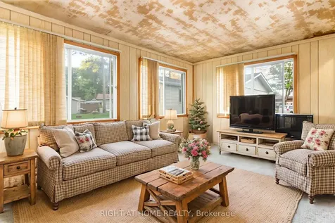 3 Carruthers Street S Wasaga Beach ON L9Z 1K2