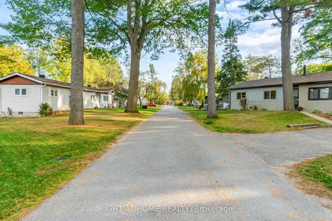 3 Carruthers Street S Wasaga Beach ON L9Z 1K2