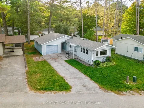 3 Carruthers Street S Wasaga Beach ON L9Z 1K2