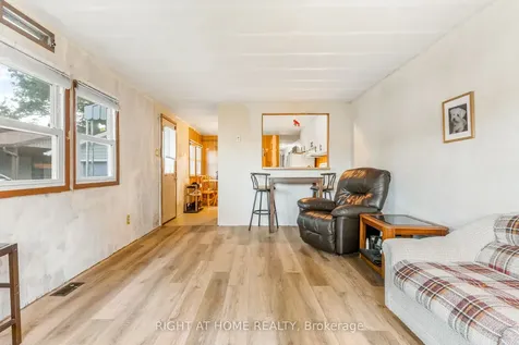 3 Carruthers Street S Wasaga Beach ON L9Z 1K2