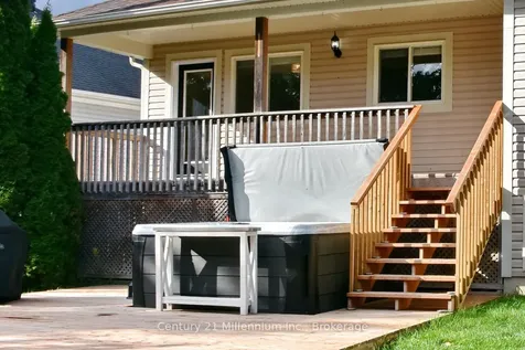 35 Northwood Drive Wasaga Beach ON L9Z 3B1