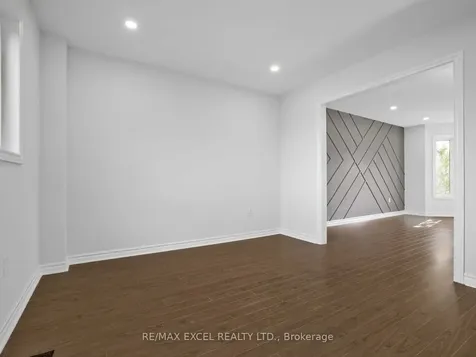 25 Golden Meadow Road Barrie ON L4N 7E6