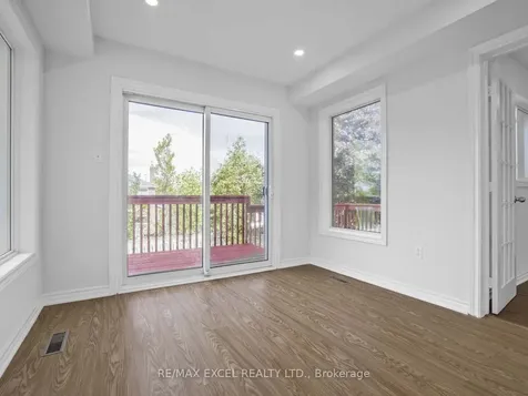 25 Golden Meadow Road Barrie ON L4N 7E6