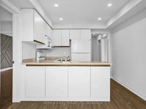 25 Golden Meadow Road Barrie ON L4N 7E6