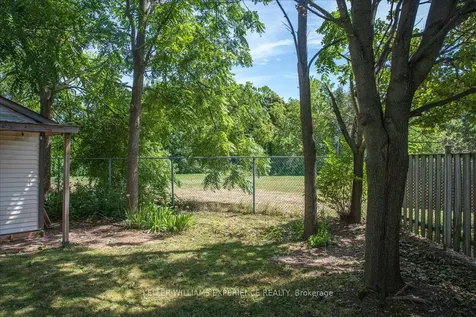 49 Laurie Crescent Barrie ON L4M 6C7