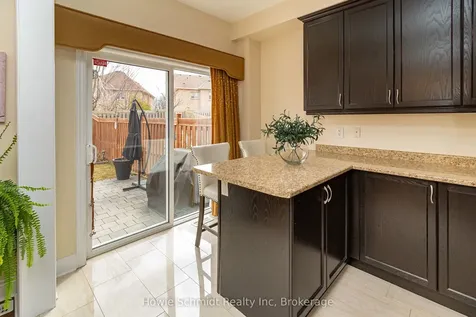 67 Forsyth Crescent Barrie ON L4N 6R1