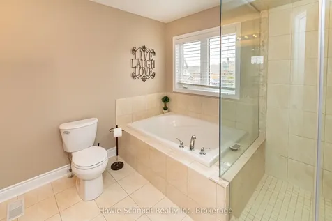 67 Forsyth Crescent Barrie ON L4N 6R1