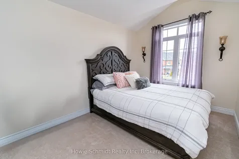 67 Forsyth Crescent Barrie ON L4N 6R1