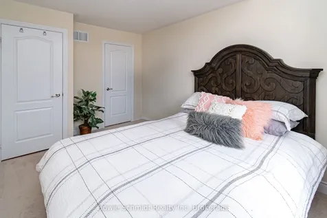 67 Forsyth Crescent Barrie ON L4N 6R1