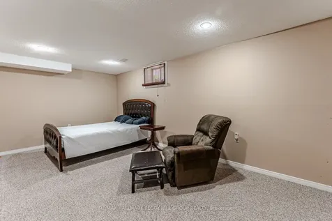 10 Stephanie Lane Barrie ON L4N 0V2