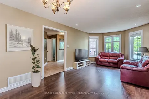 10 Stephanie Lane Barrie ON L4N 0V2