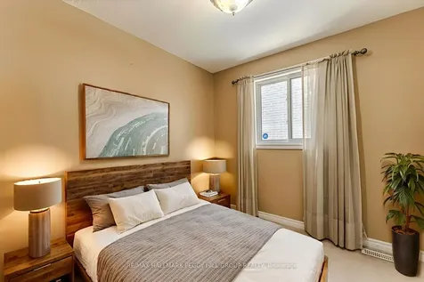 10 Stephanie Lane Barrie ON L4N 0V2