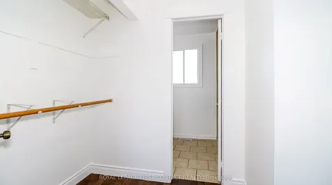 194 Kozlov Street Barrie ON L4N 7H6