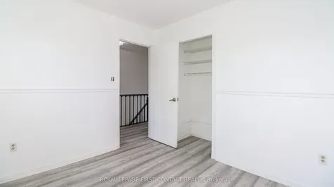 194 Kozlov Street Barrie ON L4N 7H6