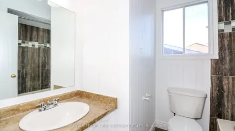 194 Kozlov Street Barrie ON L4N 7H6