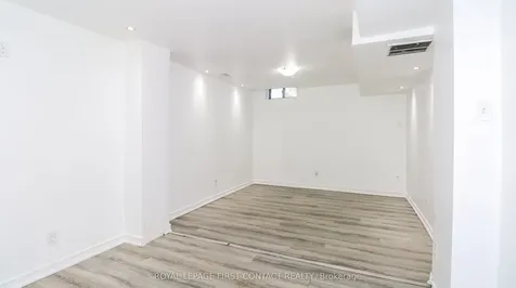 194 Kozlov Street Barrie ON L4N 7H6