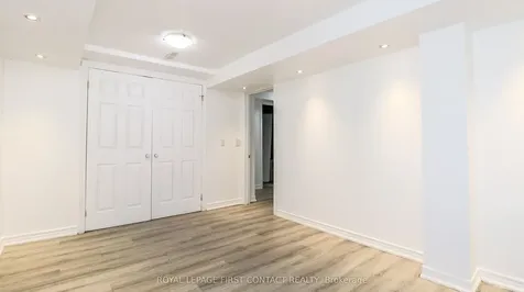 194 Kozlov Street Barrie ON L4N 7H6