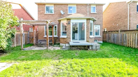 194 Kozlov Street Barrie ON L4N 7H6