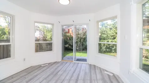 194 Kozlov Street Barrie ON L4N 7H6