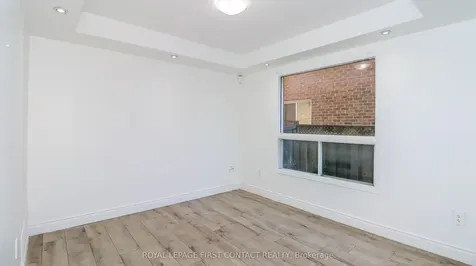 194 Kozlov Street Barrie ON L4N 7H6