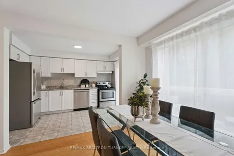 83 Pickett Crescent Barrie ON L4N 8C1