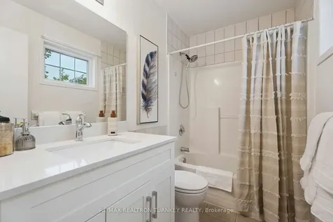 83 Pickett Crescent Barrie ON L4N 8C1