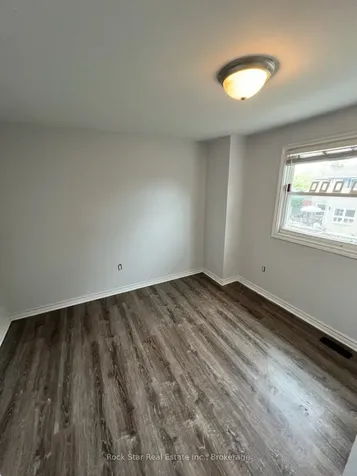 27 Delaney Crescent Barrie ON L4N 7C3