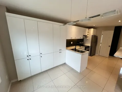 27 Delaney Crescent Barrie ON L4N 7C3