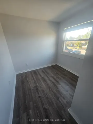 27 Delaney Crescent Barrie ON L4N 7C3